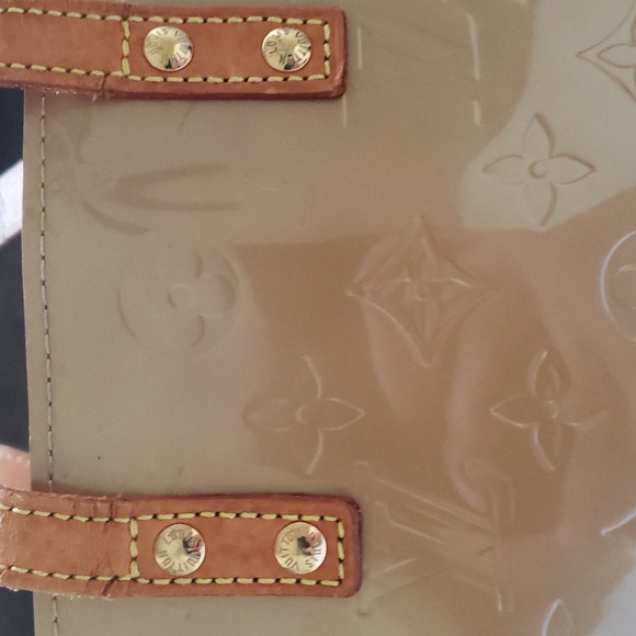 LOUIS VUITTON Reade PM Monogram Vernis Noisette Tote Handbag - Picture 12 of 13